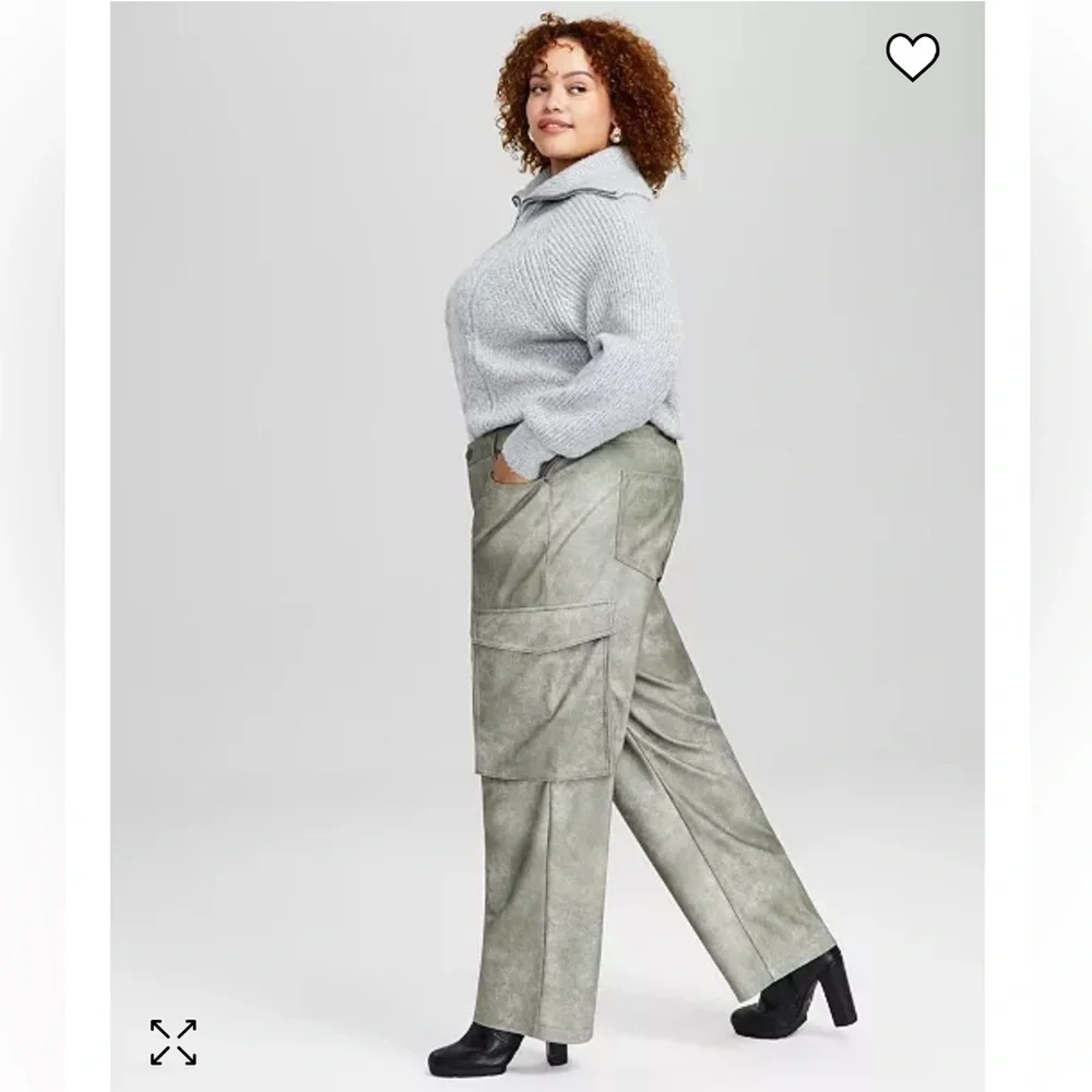 Trendy Plus Size Faux-Leather Cargo Pants in size 28W - Picture 5 of 6